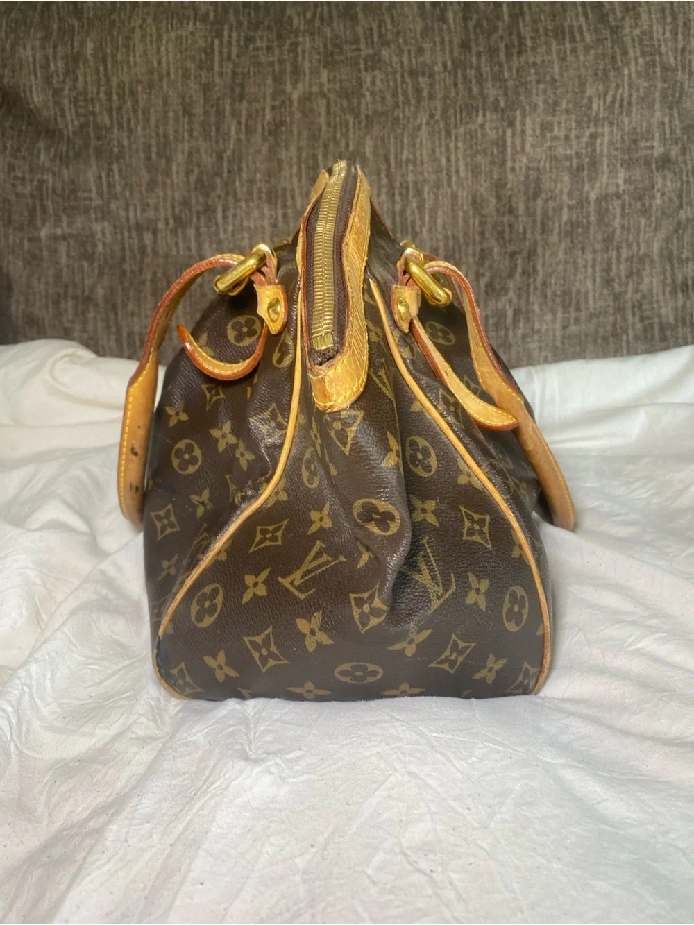Louis Vuitton Tivoli GM Monogram Shoulder Bag with Tan Trim - Picture 5 of 16